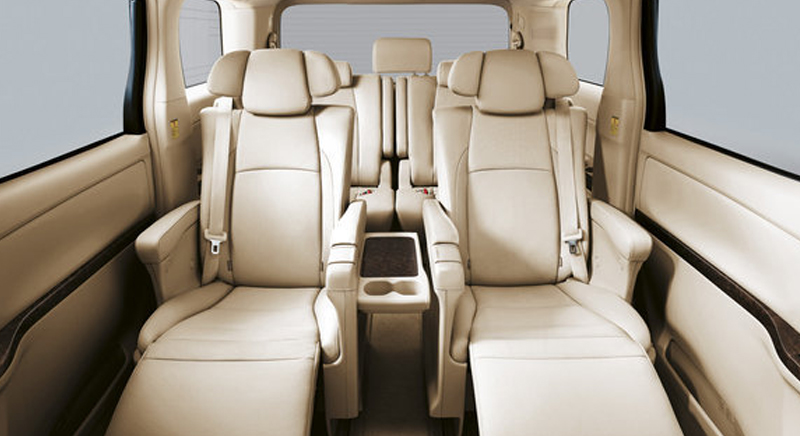 6-seater-maxicab-alphard-booking-singapore